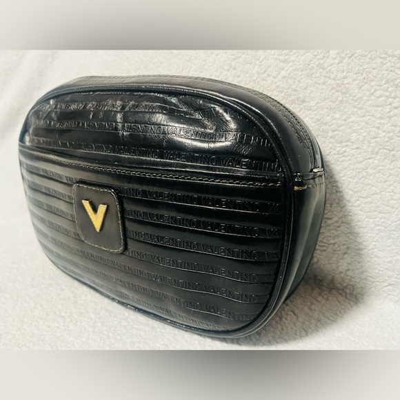 Mario Valentino Monogram Black Clutch - Picture 15 of 15